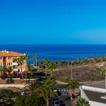 House - Modern In Tenerife, Spain וילה