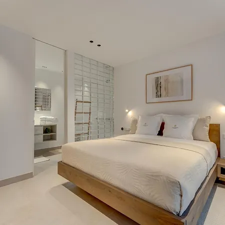 House - Modern In Tenerife, Spain